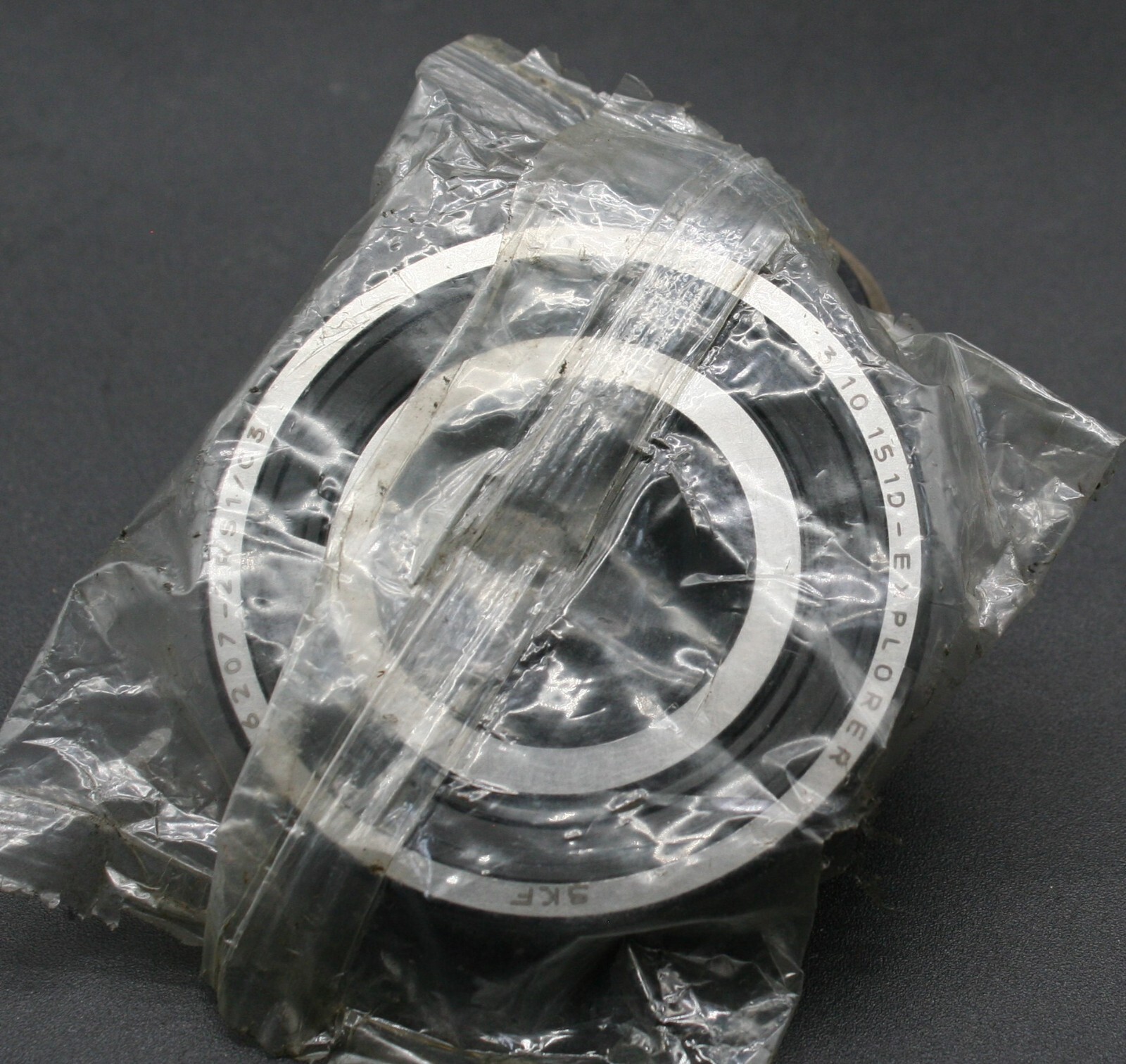 One (1) SKF 6207 2RS1/C3 Deep Groove Bearing 35MM ID Malaysia NEW