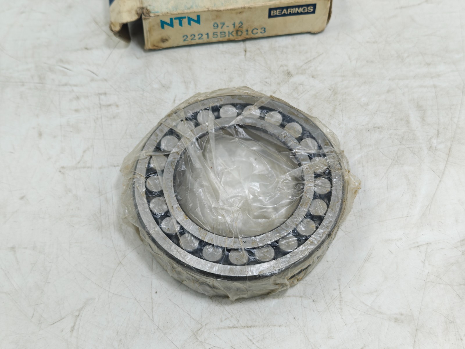 22215 BKD1 C3 NTN Spherical Roller Bearing 75x130x31mm 22215BKD1 C3 Tapered Bore
