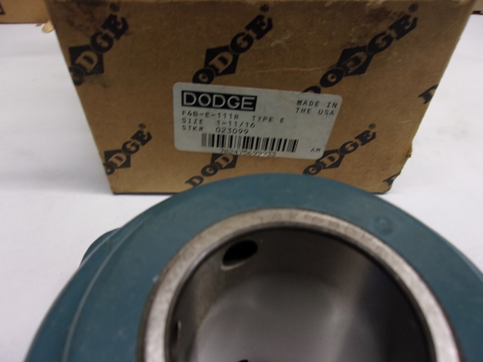 DODGE 0230099, F4B-E-111R, TYPE E, 4-BOLT FLANGE BLOCK BEARING 1-11/16″, 0386A