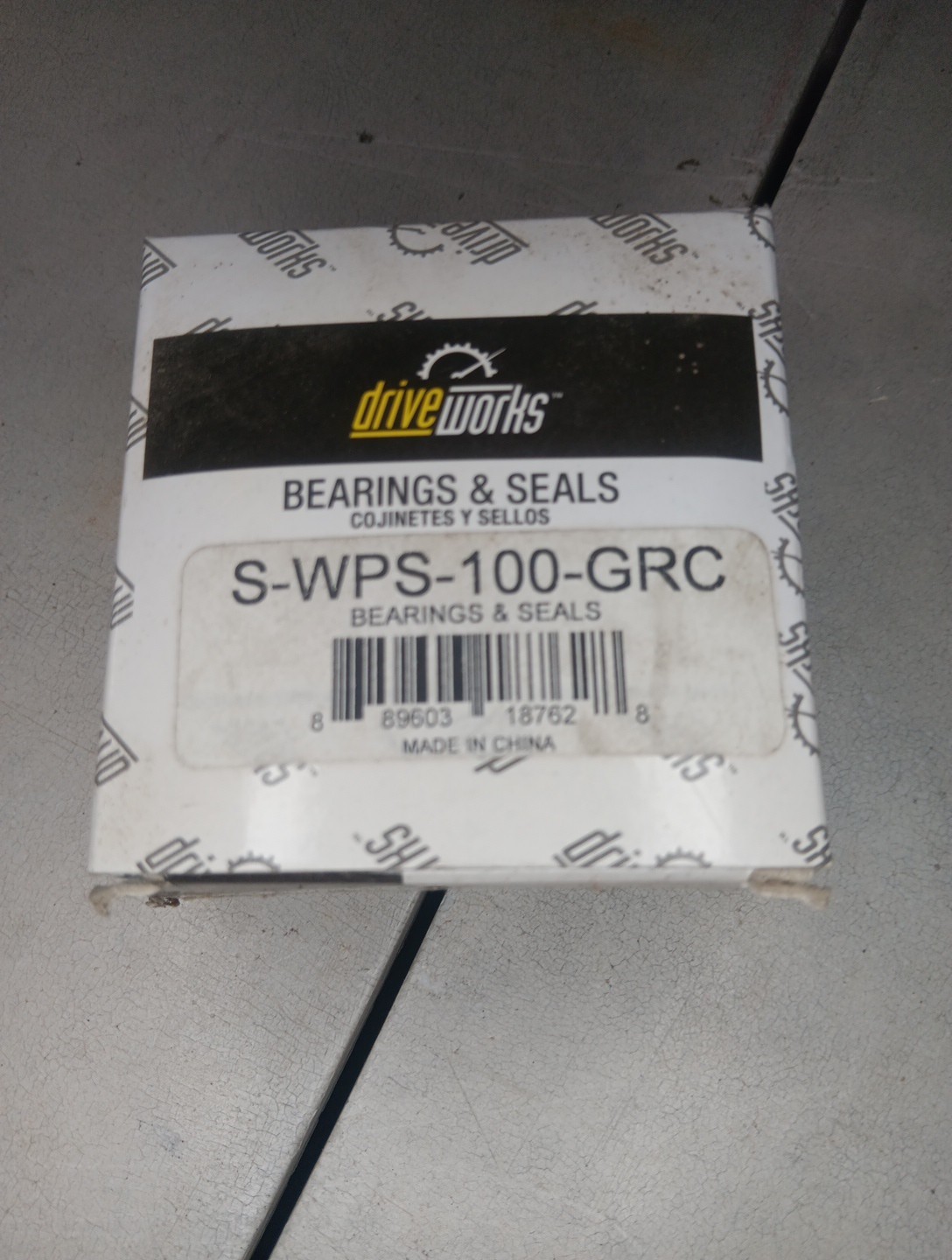 Drive Works S-WPS-100-GRC Insert Bearing W/ Lock Collar, 2.0472″ OD X 1.00″ ID