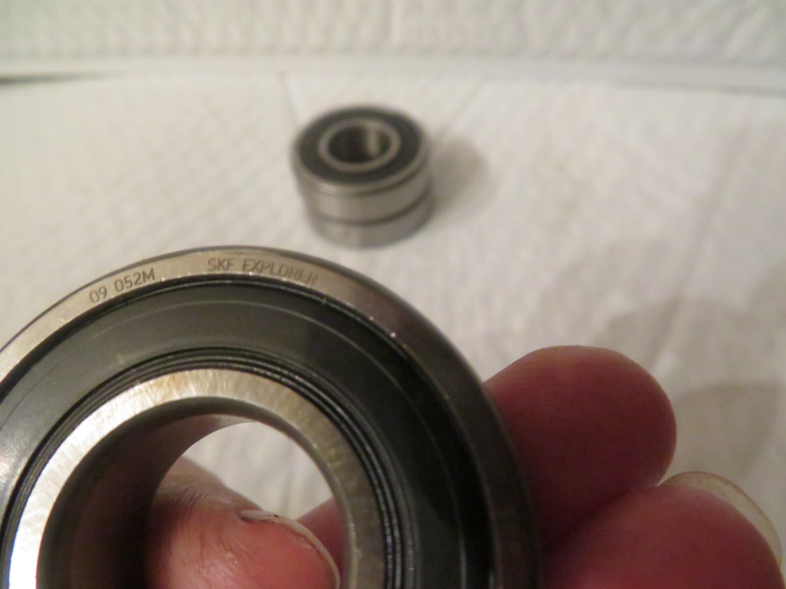 NEW SKF BALL BEARING 6204 2RSJEM 6204-2RSH/C3GJN “LOT OF 3”
