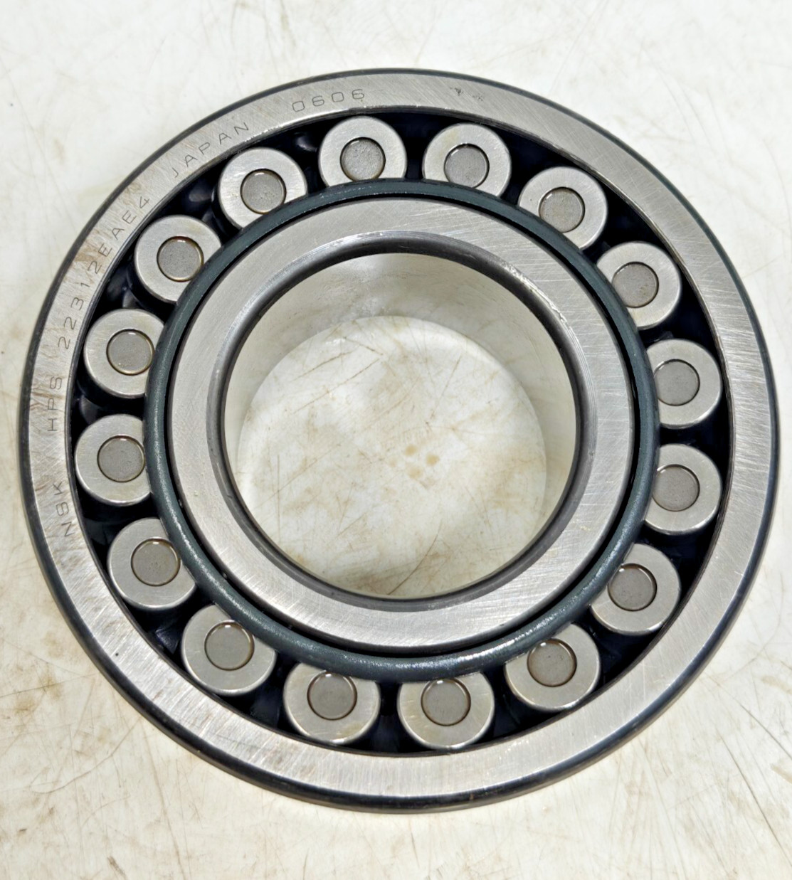 22312 EAE4 NSK Spherical Roller Bearing NSK 22312EAE4 Straight Bore 60x130x46mm