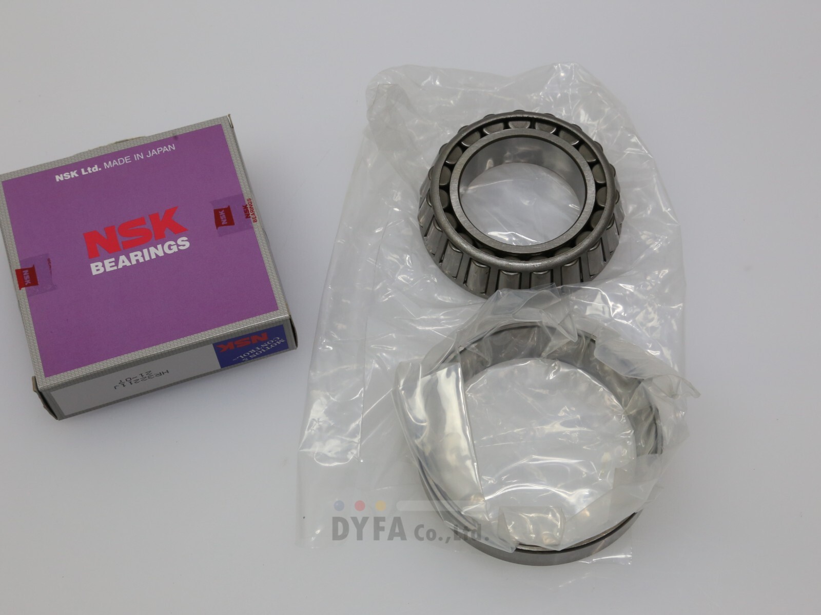 NSK NIB HR32016XJ 1PCS 80x125x29 Tapered Roller Bearing