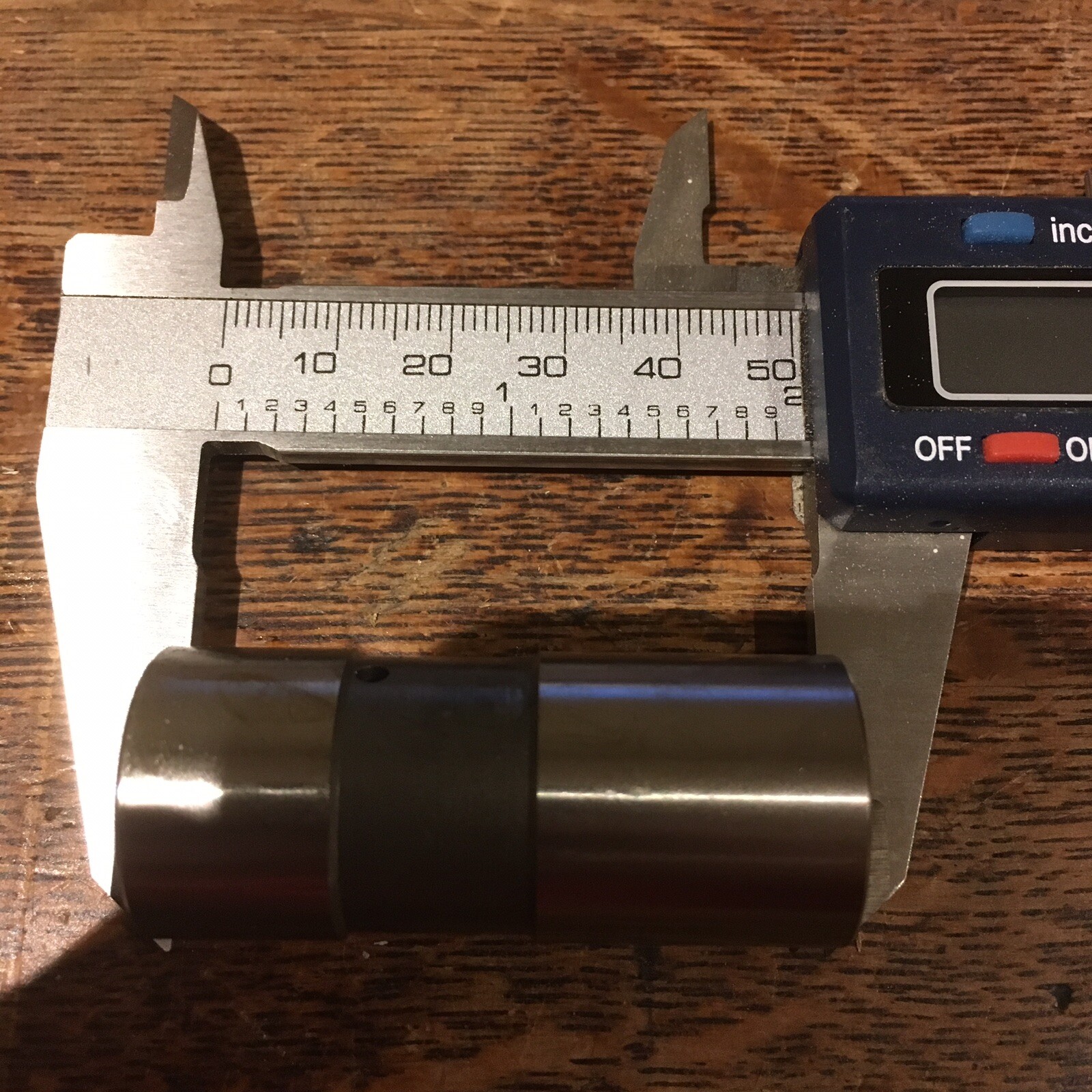 (Lot 16) Cylindrical Roller Bearings Unmarked 2″ L ~0.85″OD