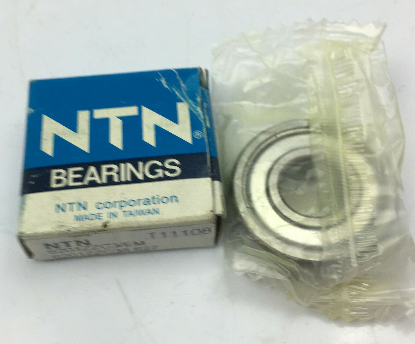 NEW NTN 6201ZZC3/EM Double Shield Deep Groove Radial Ball Bearing