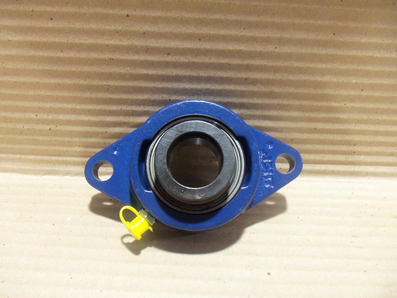 New SKF 7318BECBM Single Row Angular Contact Ball Bearing