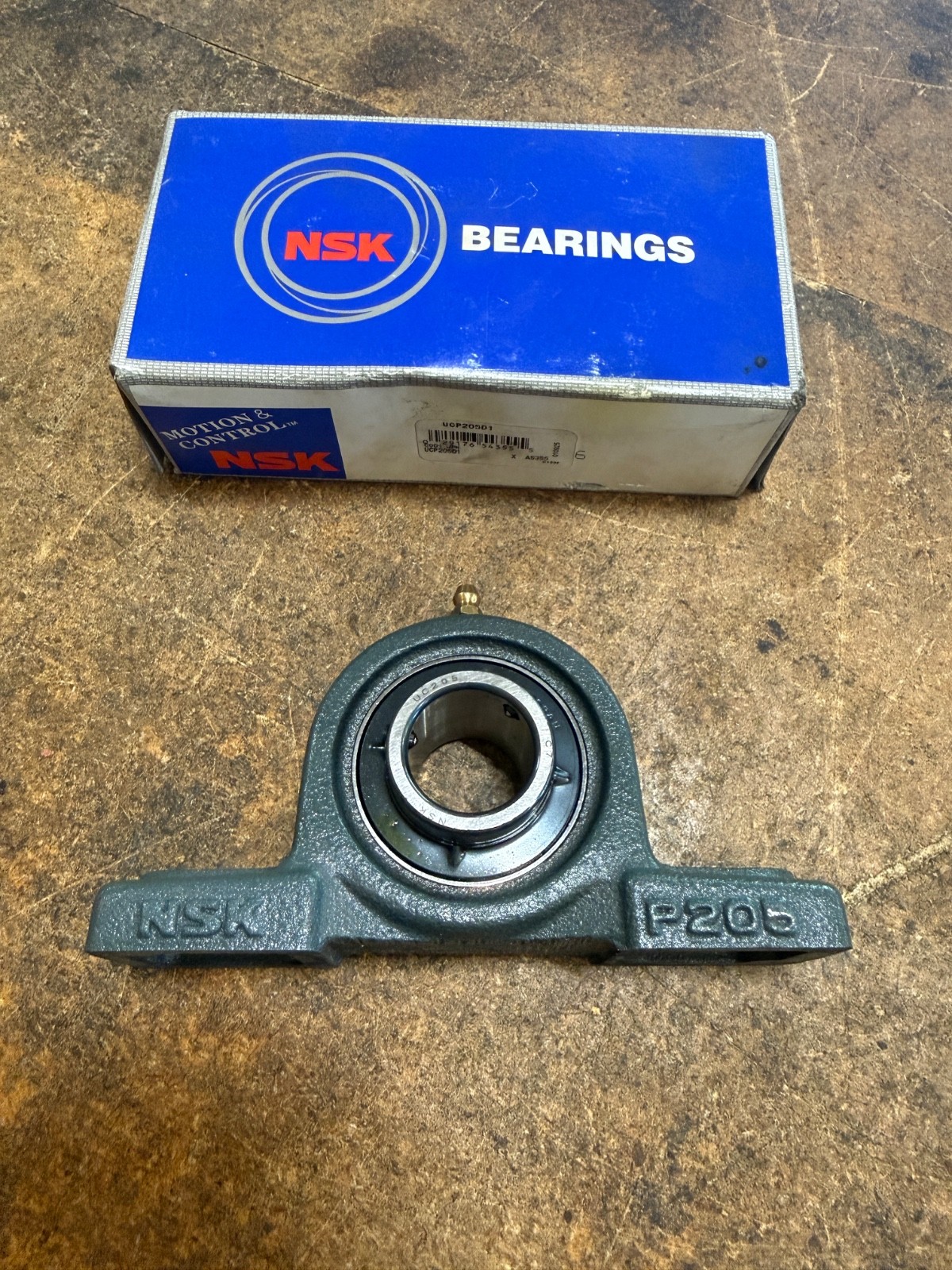NSK UC208 D1 Ball Insert Bearing 40x80x49.2mm (NEW)