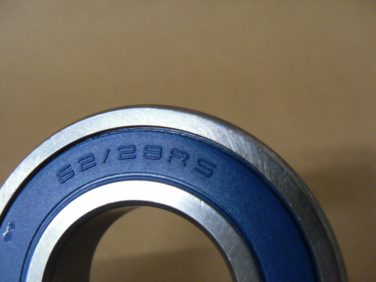 62/28 – 2RS BALL BEARING