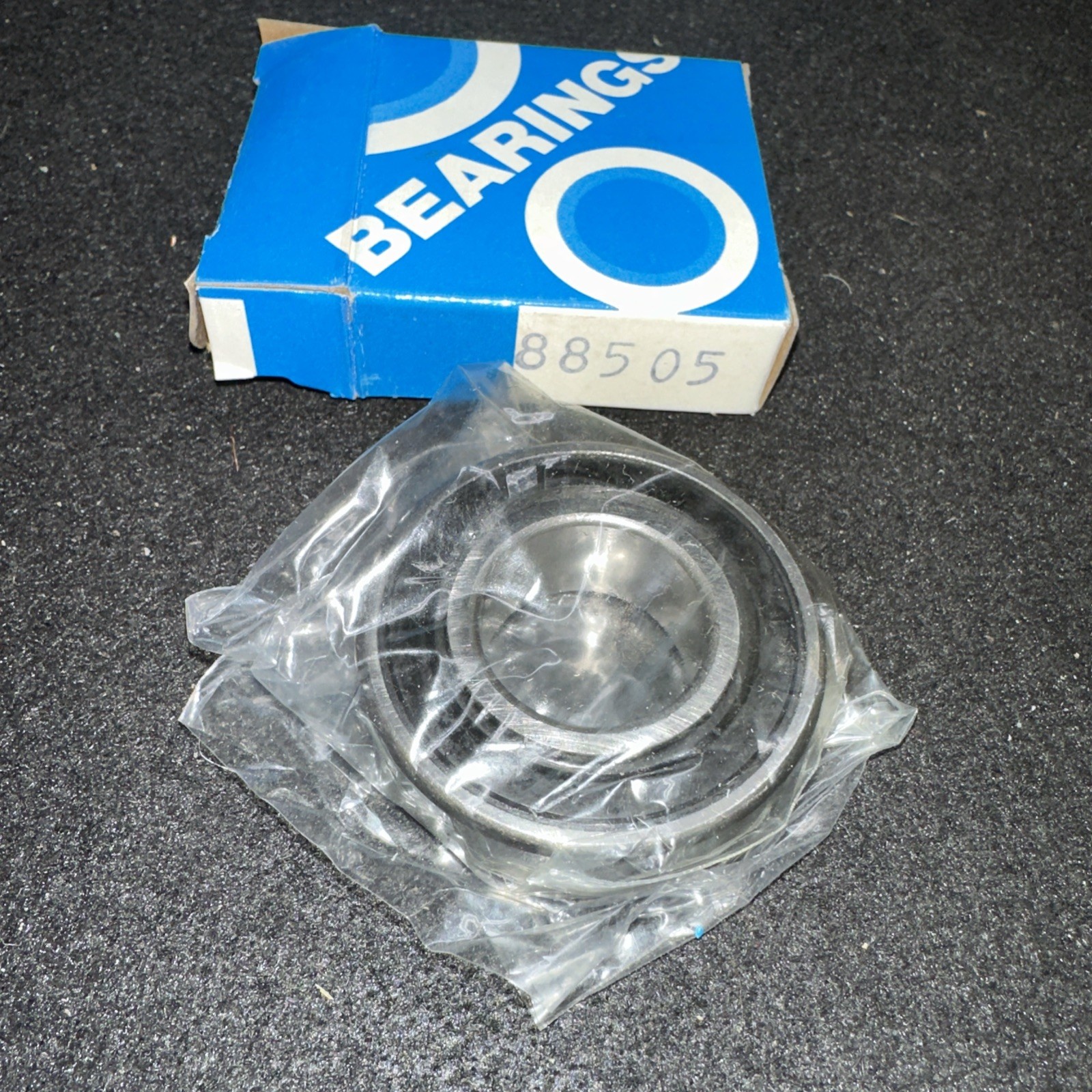 New IKS 88505 Ball Bearing 25mm x 52mm x 0.6594in (st1029b)