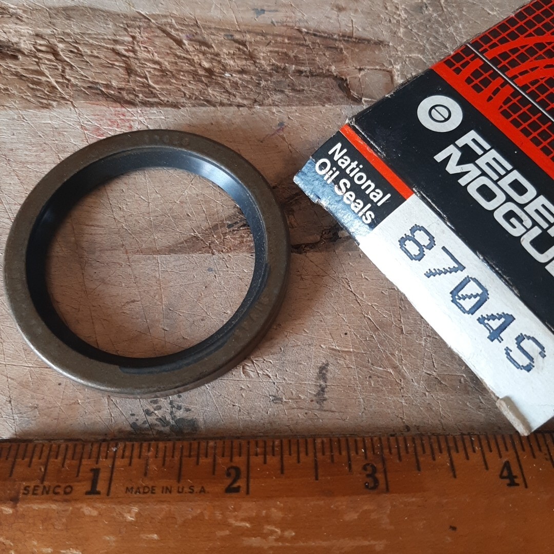 8704s Seal National Oil Seals Federal-Mogul pto shaft wheel axil