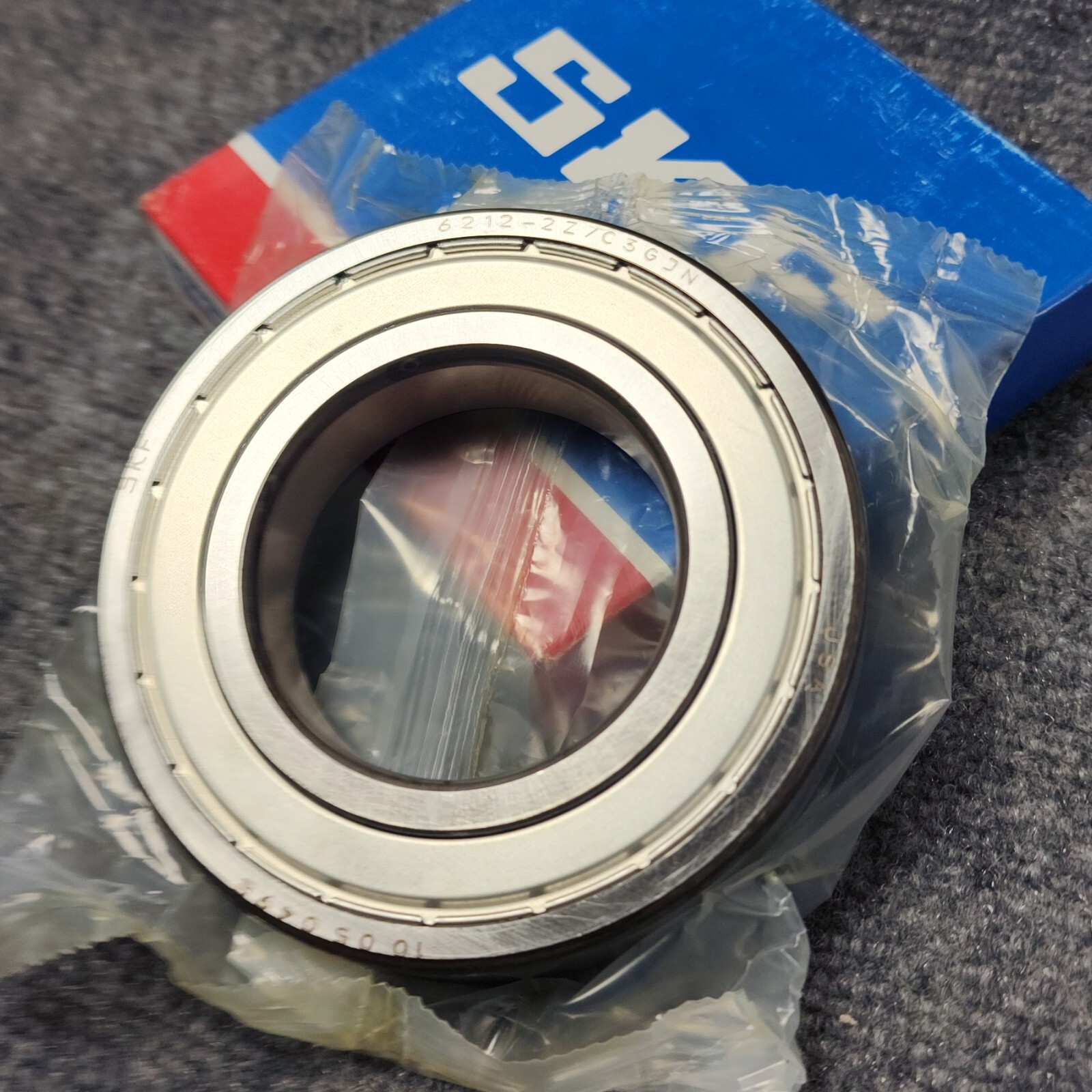 SKF 6212-2Z/C3 Deep Groove Ball Bearings 60x110x22 mm 6212 2Z C3 6212