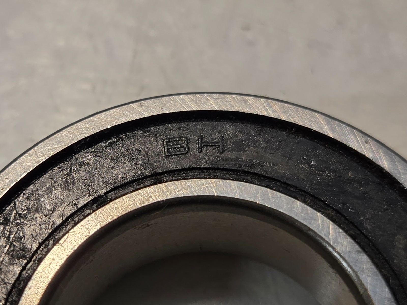 3 Quantity of BH Ball Bearings 6005-RS | 47 mm OD 25 mm Bore 12 mm Thick (3 Qty)