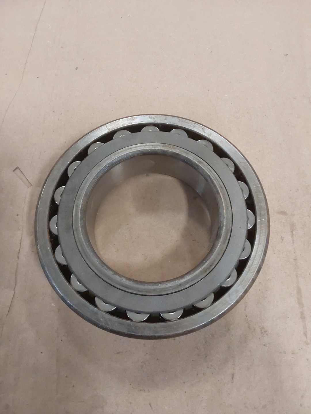 SKF 22216 CC/W33 SPERICAL ROLLER BEARING*80mm ID*140mmOD*33mmWIDE NOS M38