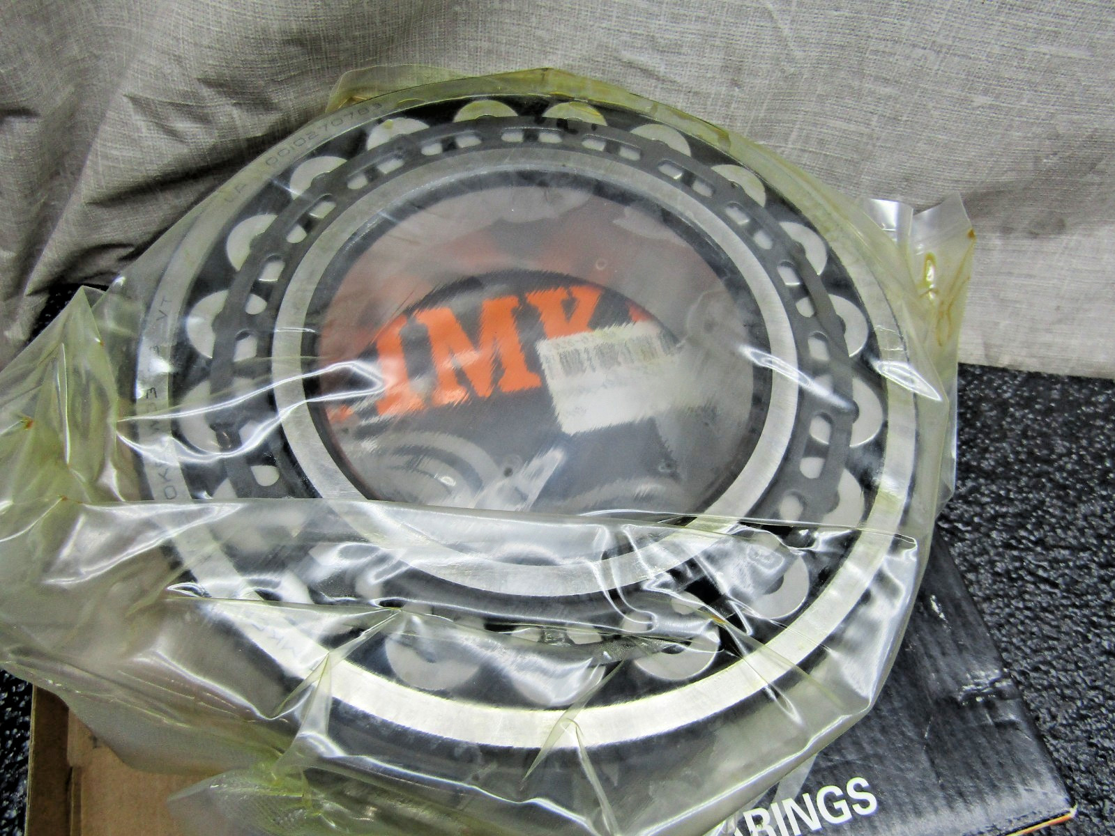 Timken 22220K EJ W33 C3 100mm X 180mm X 46mm Spherical Roller Bearing