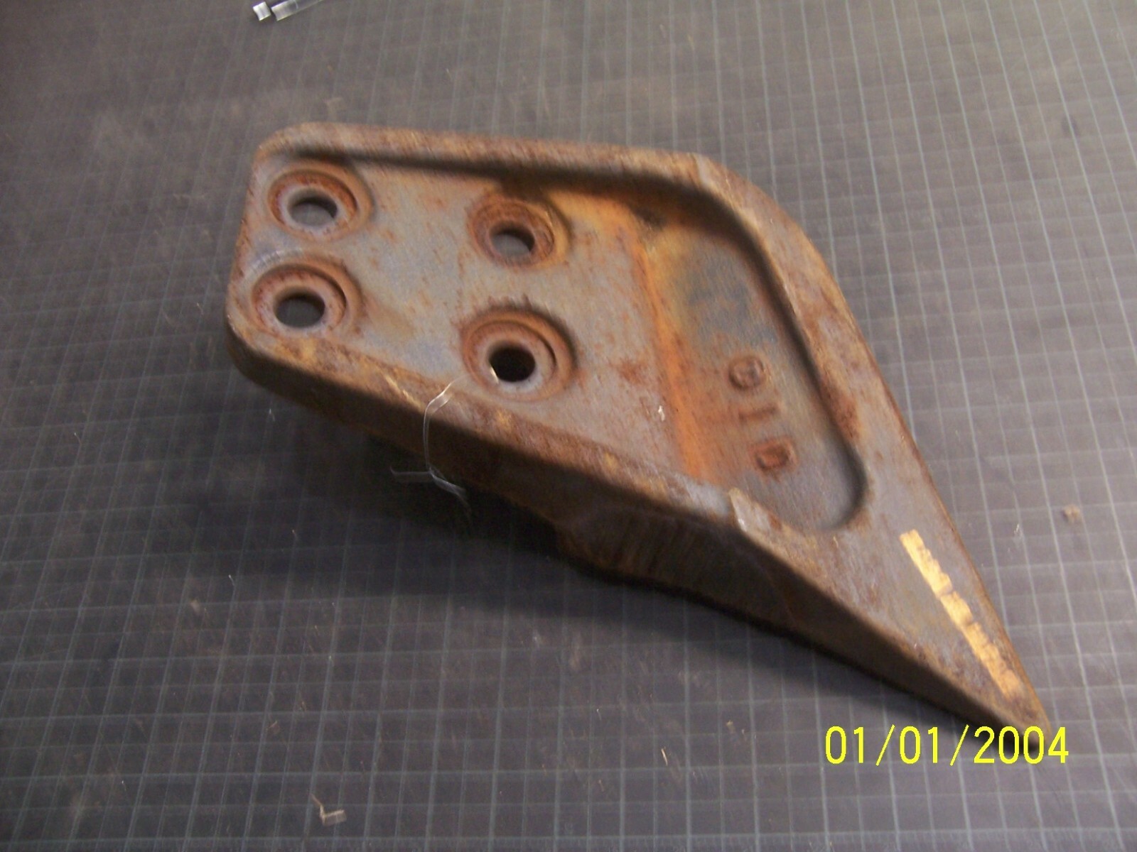 BANTAM/LORAIN 730 9800 LEFT HAND BUCKET SIDE CUTTER, N.O.S.