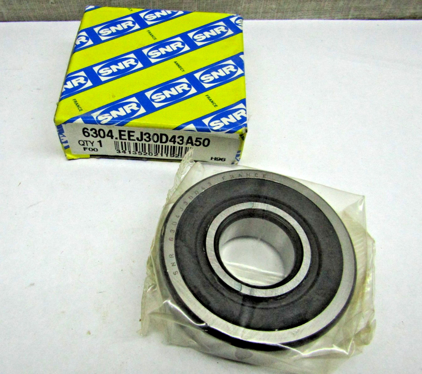 SNR France 6304.EE.J30 6304-2RS C3 20mm X 52mm X 15mm Sealed Bearing