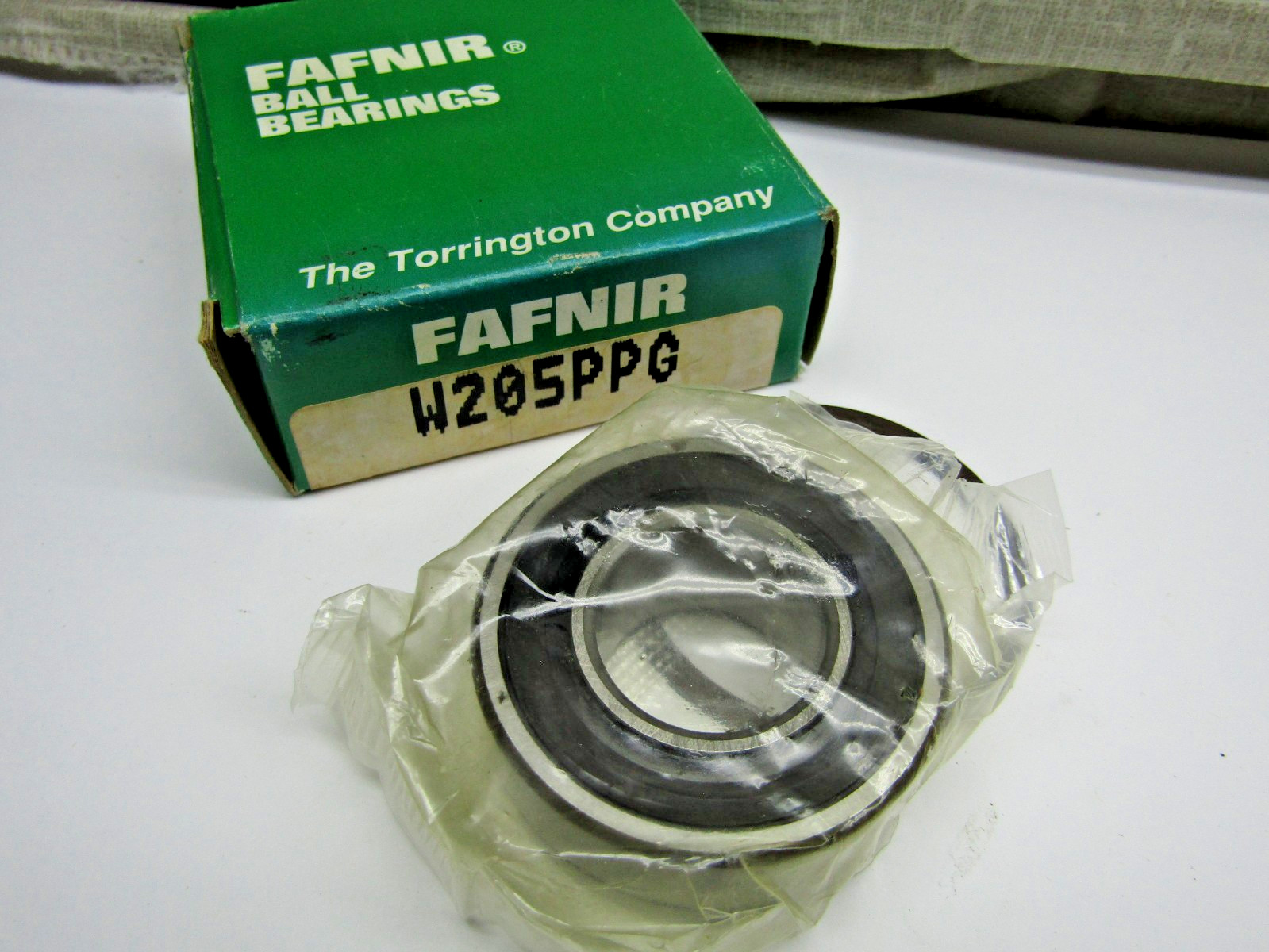 Fafnir W205PPG 25mm X 52mm X 20.6mm (.8125 in) Sealed Snap Ring Bearing