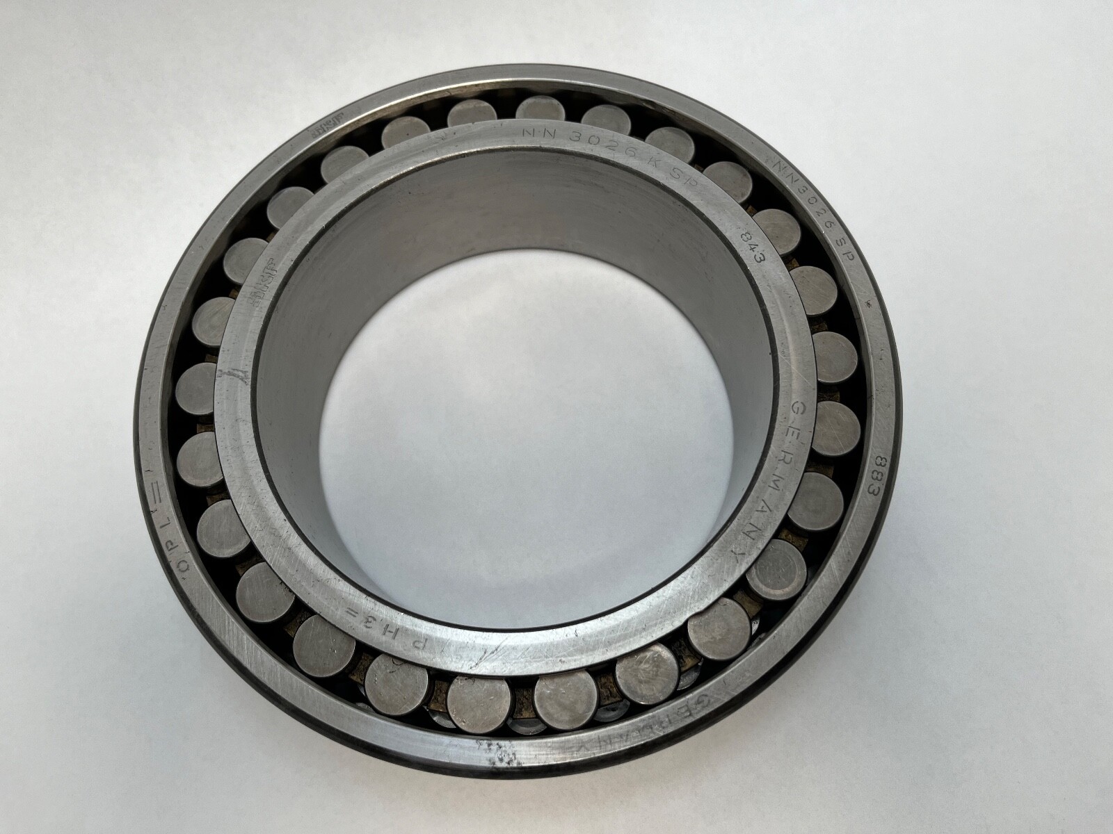 SKF NN-3026-KM/SP Cylindrical Bearing 130x200x52 mm NN3026 NN-3026-K-M-SP