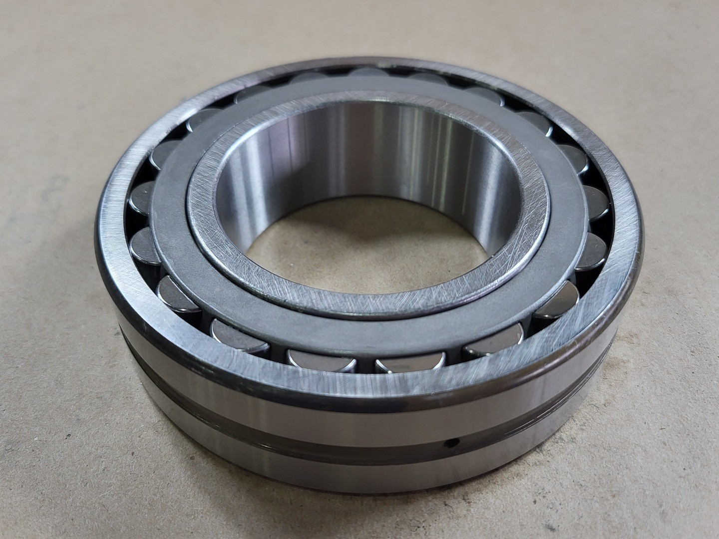 SURPLUS NEW SKF 22213 EK/C3 Spherical Roller Bearing