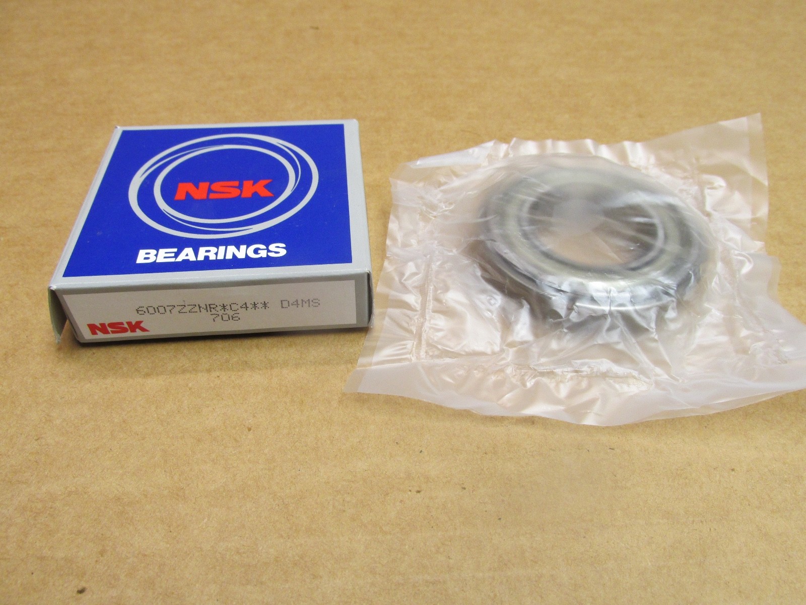 NSK 6007ZZNR Bearing Metal Seals 35x62x14 mm 6007 ZZ NR 6007NR 6007Z Japan