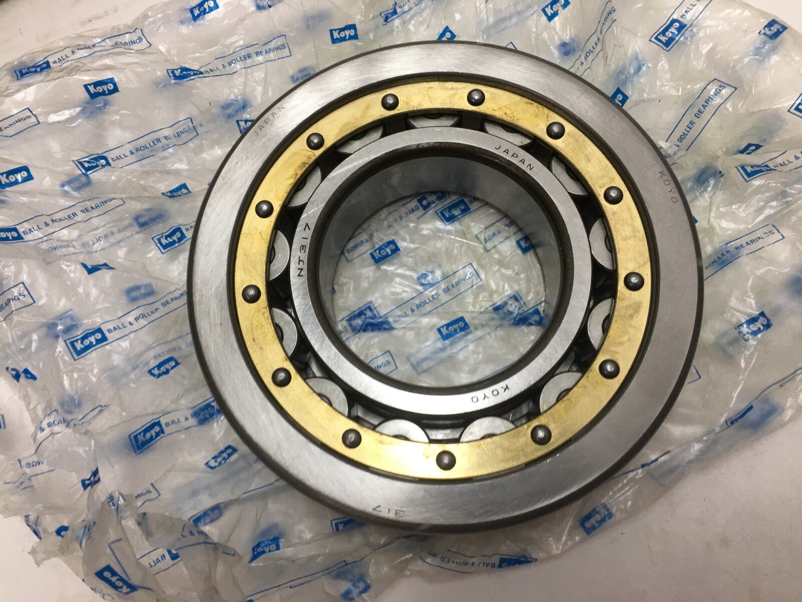 KOYO NJ317C3 Cylindrical Roller Bearing 85x180x41 mm NJ 317 C3 FY NJ317 E EM ECM