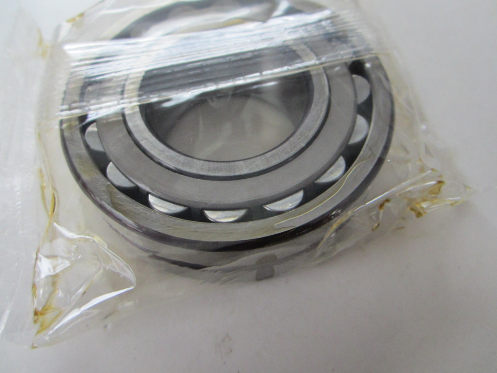 SKF EXPLORER 22207 E/C3 SPHERICAL BEARING