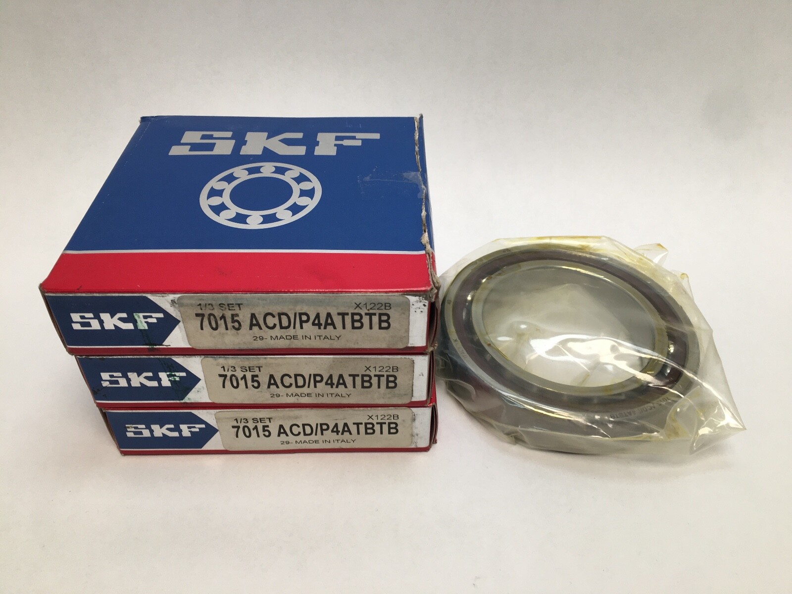 SKF 7015-ACD/P4ATBTB Angular Bearing 75x115x20mm 7015-ACD-P4A-TBTB Italy Set