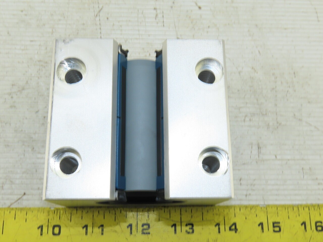 Thompson SSEPBOM30DD Pillow Block Linear Bearing 30mm Bore 79mm Length