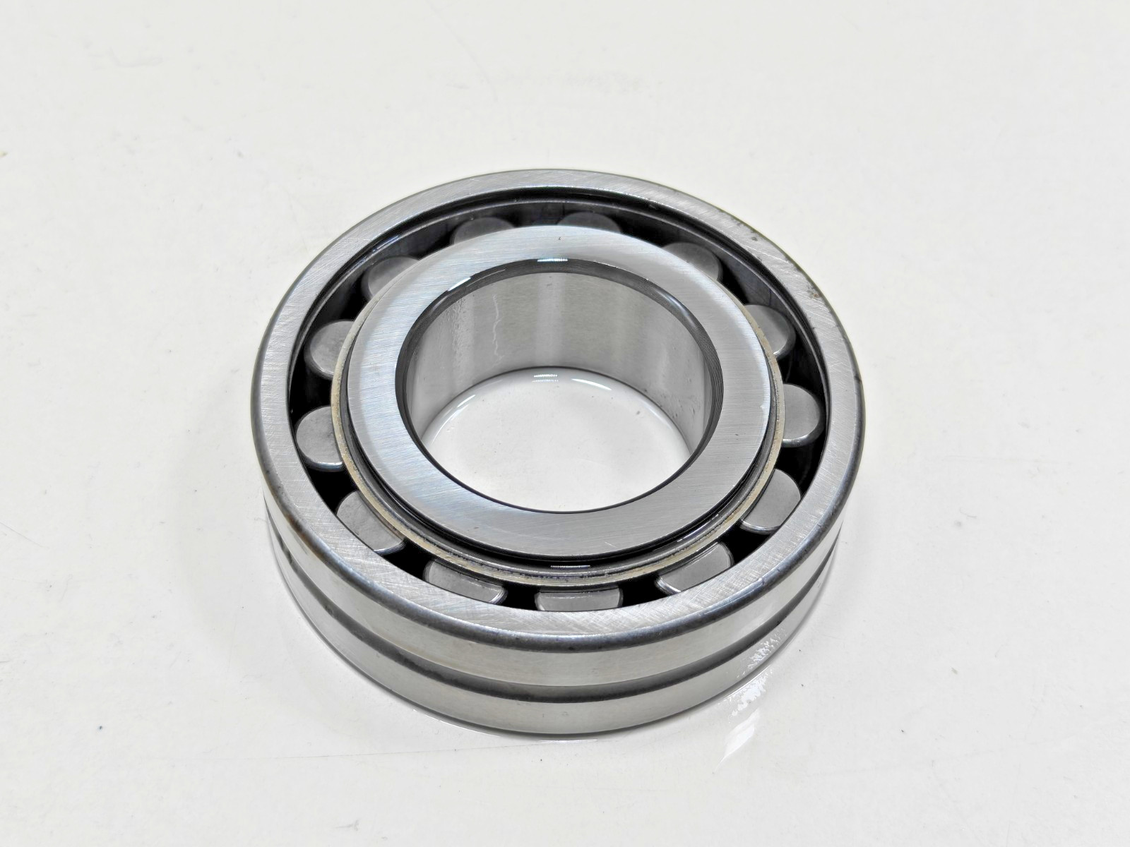 SB 22208 W33 McGill Sphere Roller Bearing Mcgill SB22208-W33 USA NOV 73457
