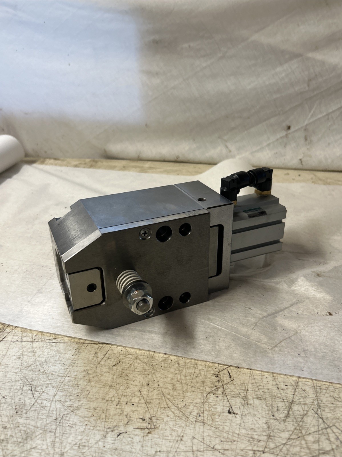 Sankyo Oilless Industry Removable punch retainer SHPUG70-L-Lhc. Ssd-l-40-30-n.