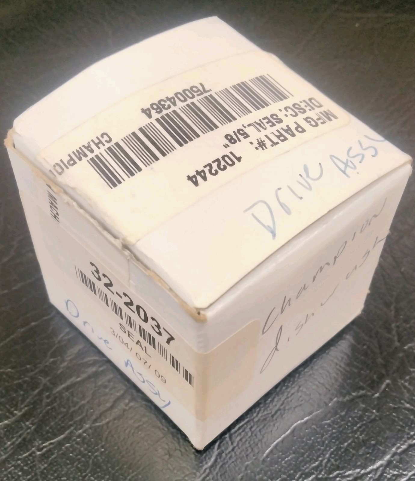 Timken ER10 bearing with snap ring – FACTORY NEW 5/8 id