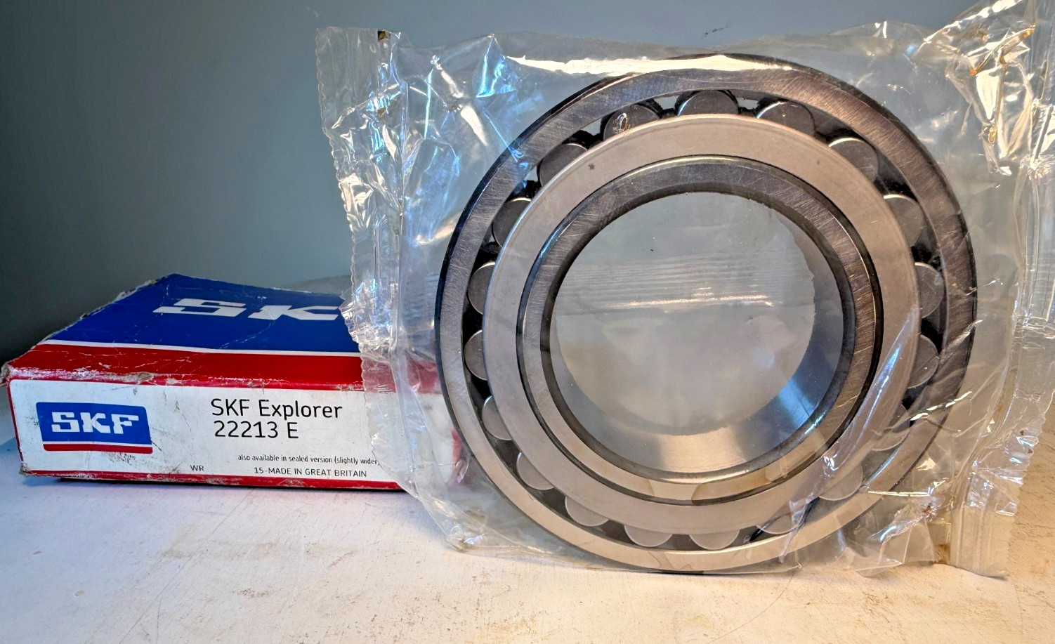 SKF 22213 E, 65mm Spherical Roller Bearing, New, Free Shipping
