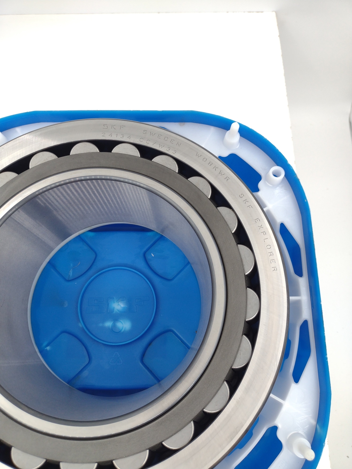 ** SKF Explorer 24134 CC/W33 Spherical Roller Bearing