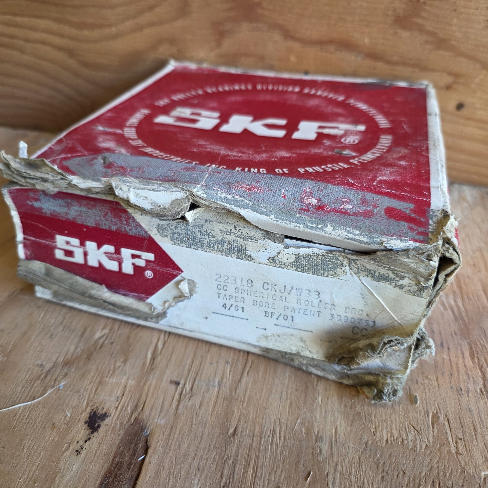 22318 CKJ/W33 Spherical Roller Bearing new open box