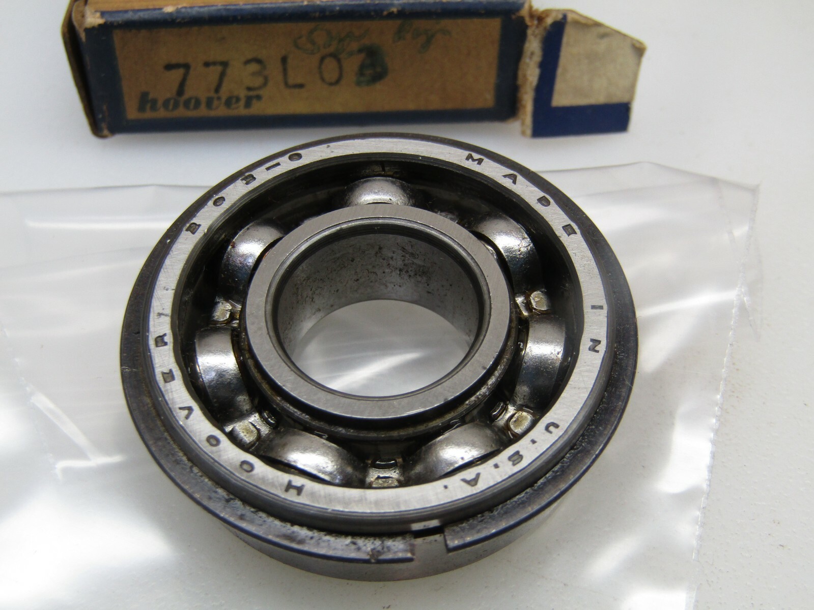Hoover Vintage Automotive 773L03, 6203-2RSNR 17mmX40mmX12 mm Snap Ring Bearing