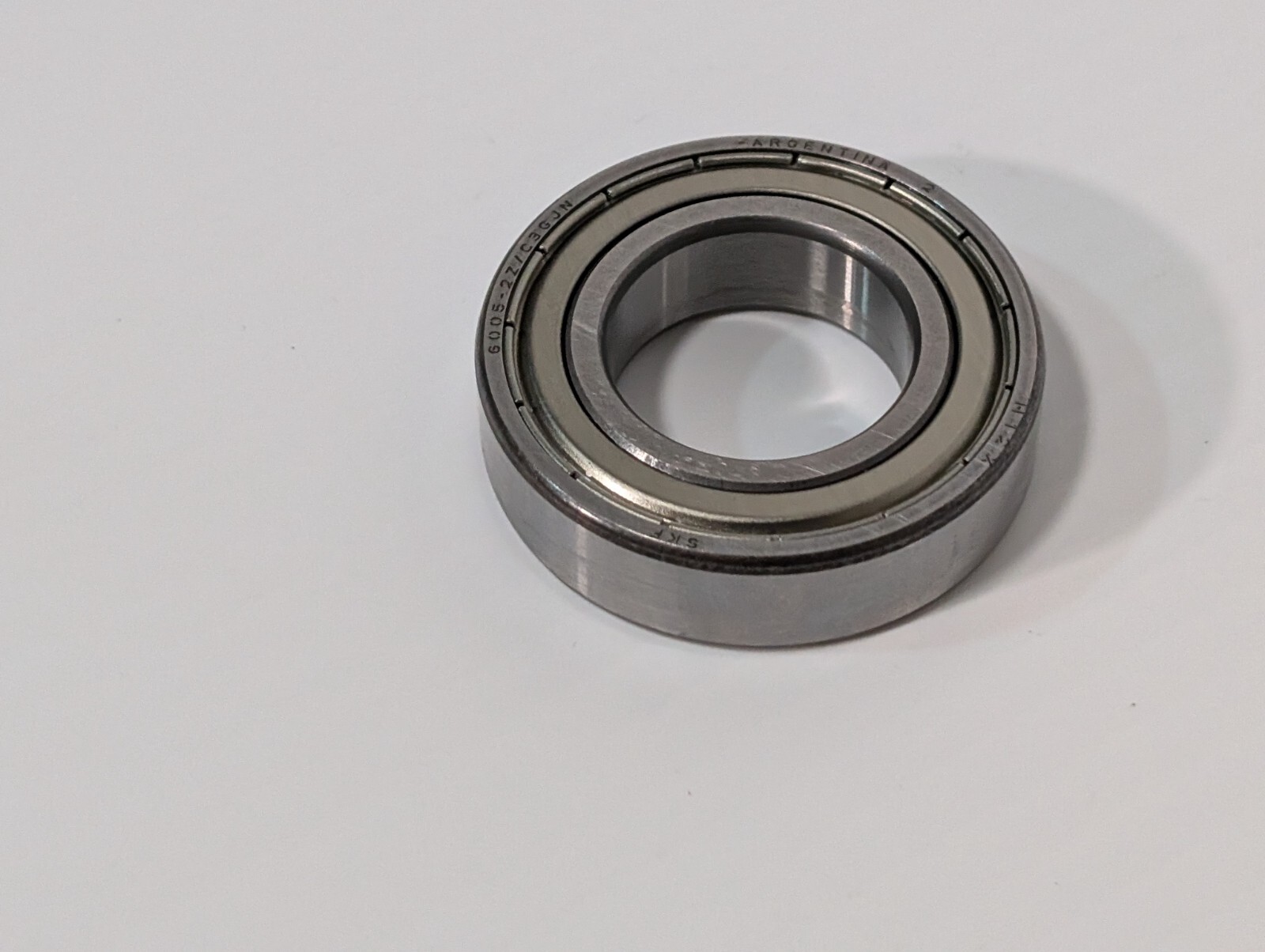 SKF 6005-2ZJEM Single Row Deep Groove Bearing, 25mm ID, 47mm OD, 12mm Wide