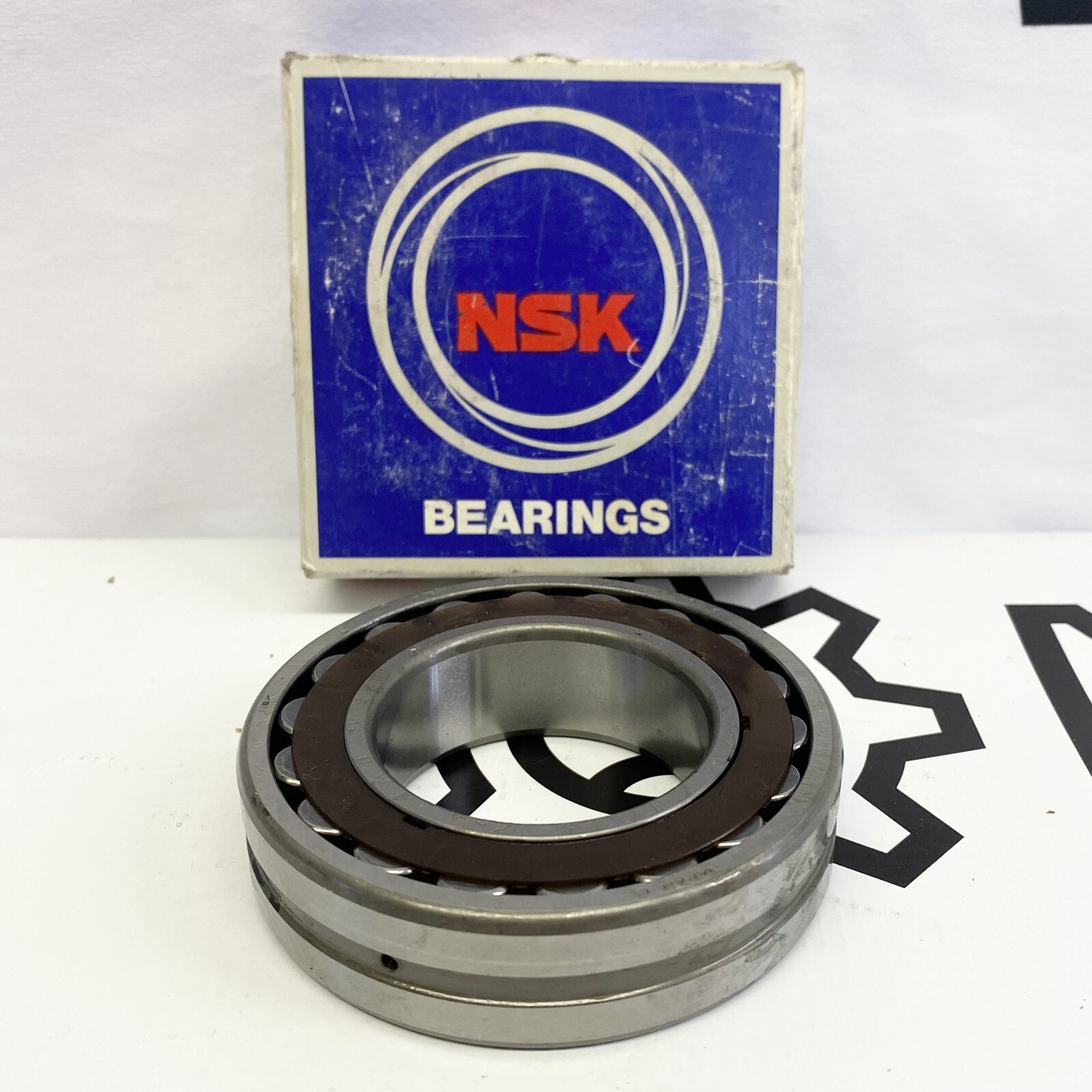 NSK 22210HE4 Spherical Roller Bearing 50mm x 90mm x 23mm New No Box