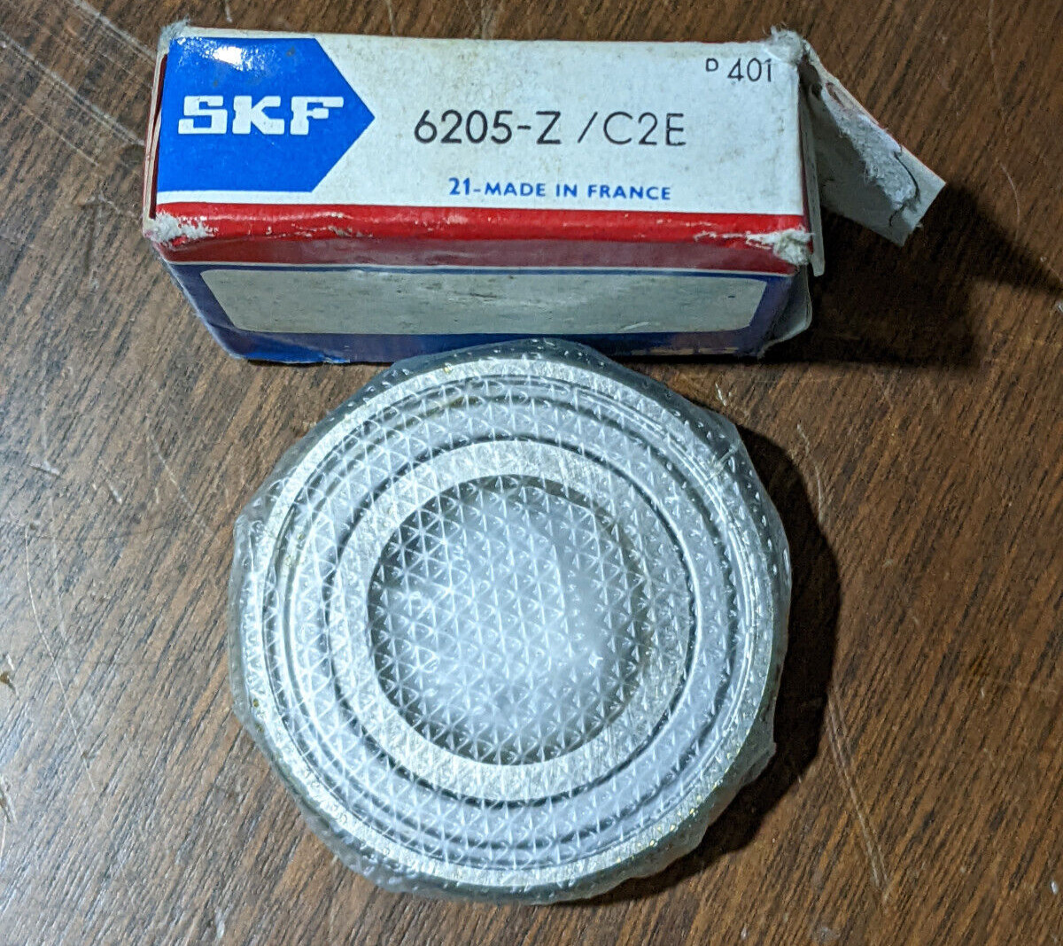 New SKF 6205-Z/C2E Deep Groove Ball Bearing