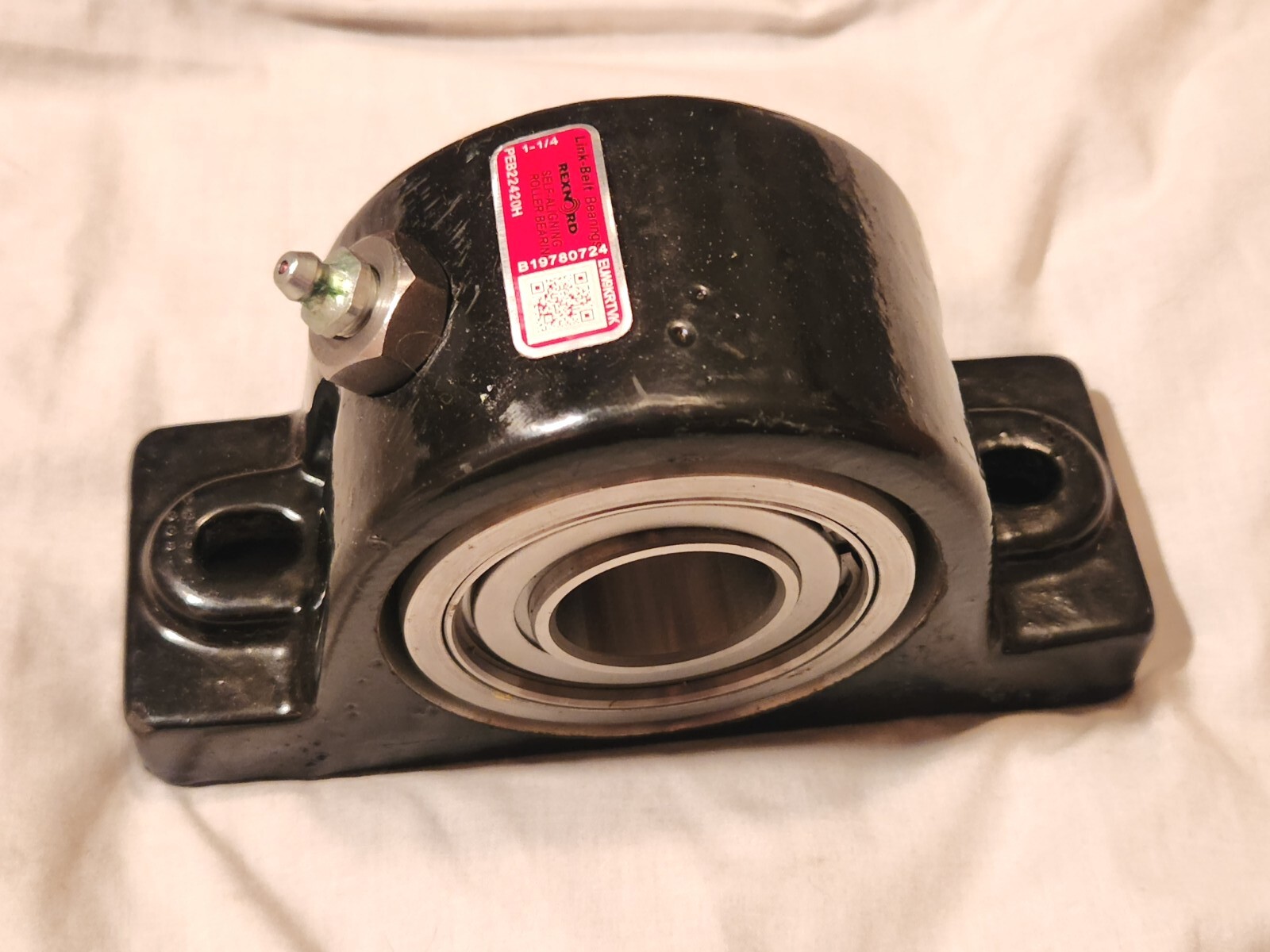 PEB22400 SOLID-HOUSED PILLOW BLOCKSSERIAL NUMBER: EUW9KRTVK