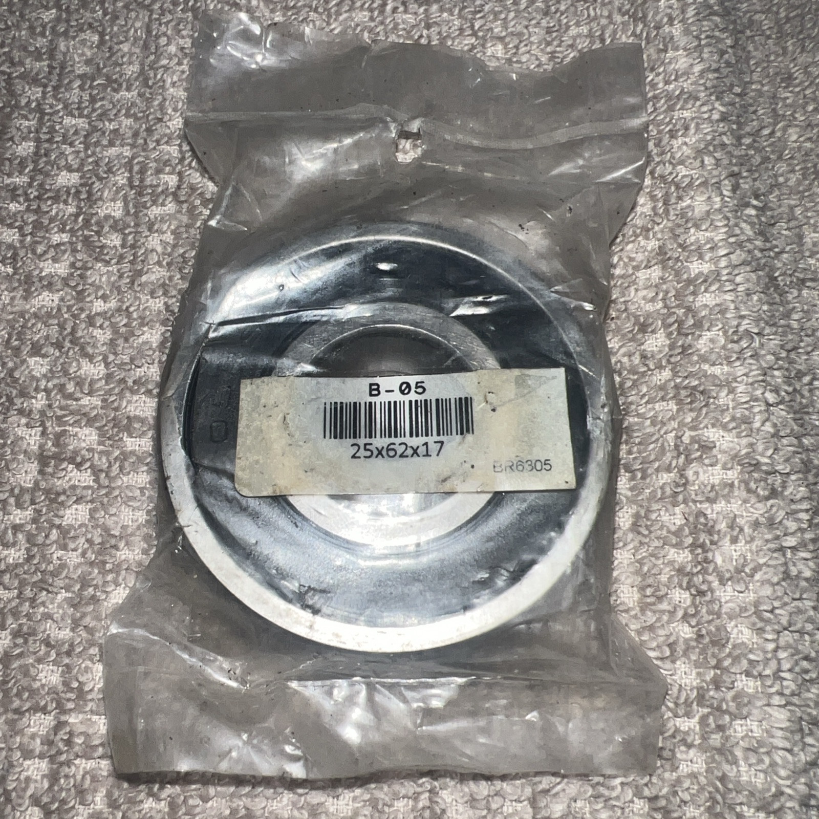6305-2RS C3 SKF Brand Rubber Seal Ball Bearing 25x62x17 6305 2RS 6305RS