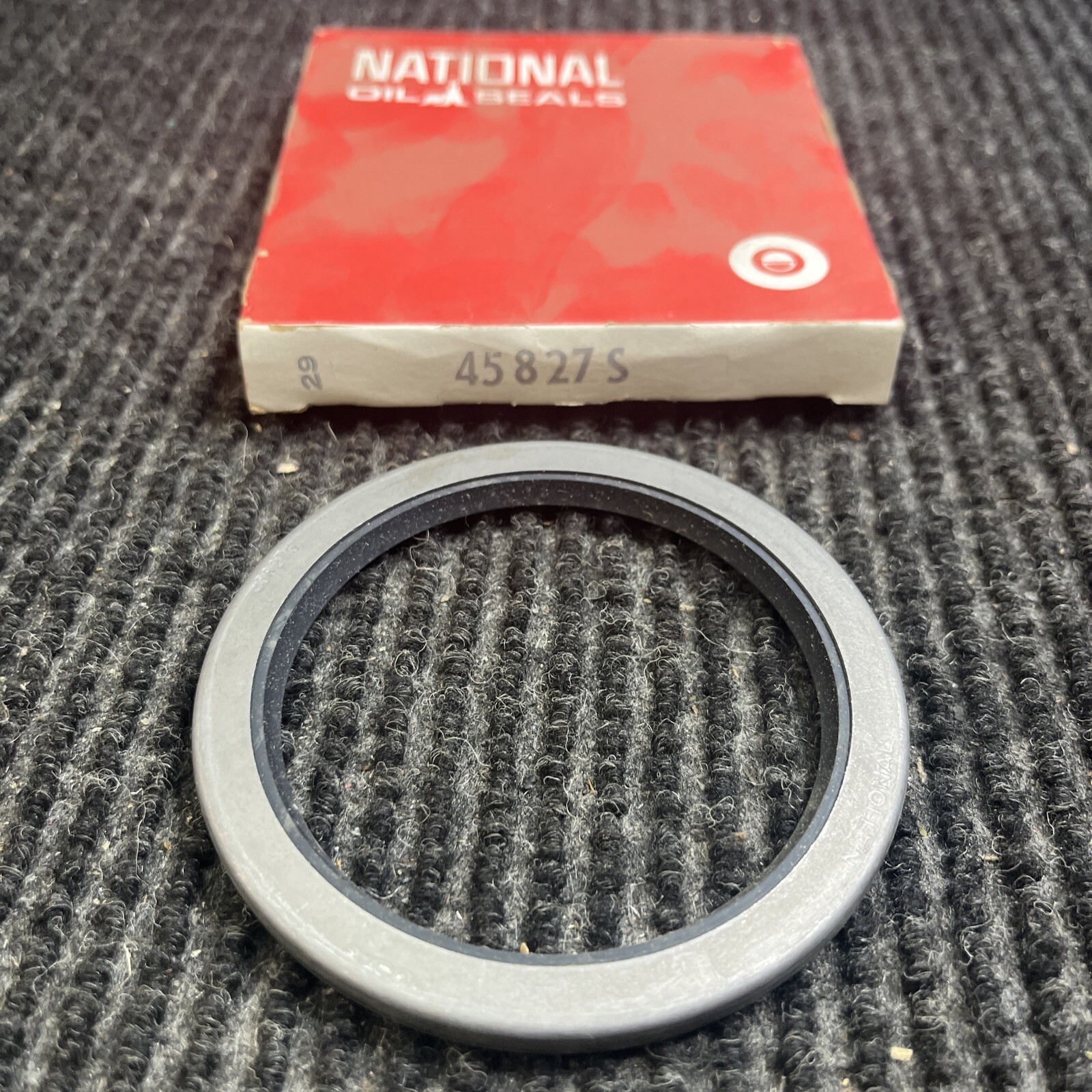 🔥🔥🔥National Oil Seals 45827S Seal Free Shipping