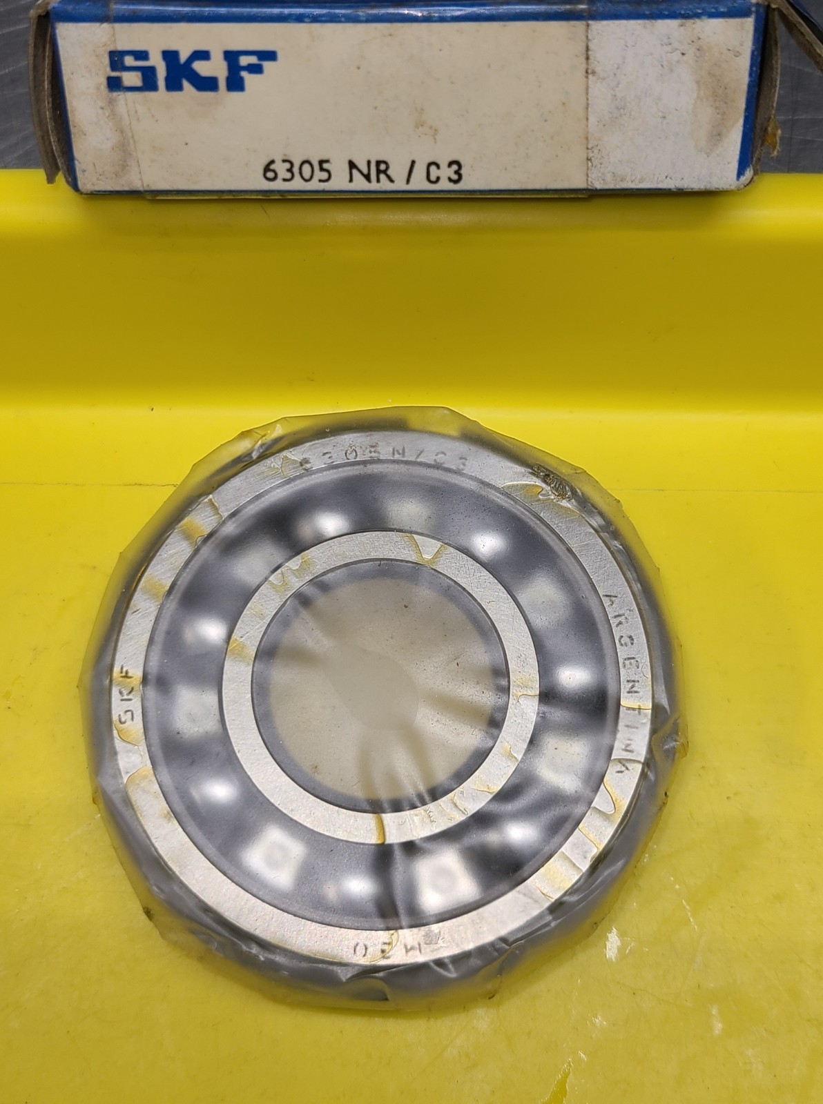 SKF 6305 NR/C3 Radial Groove Ball Bearing, 25x62x17mm, w/ Snap Ring