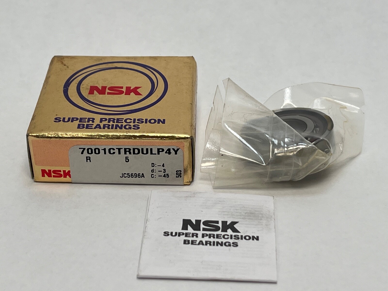 NSK 7001CTRSULP4Y Bearing 12x28x8 mm 7001C 7001-C-TR-DUL-P4Y England