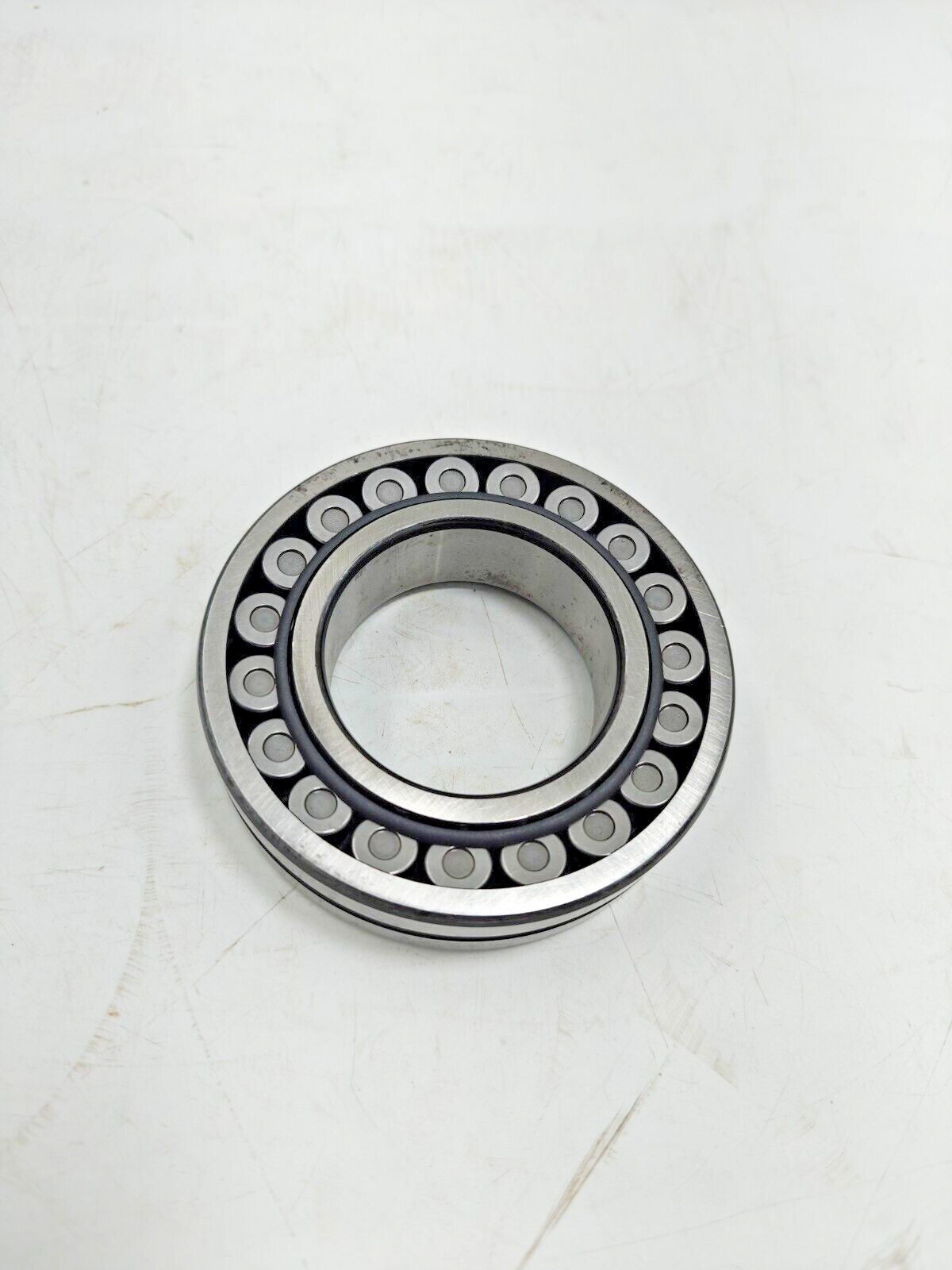 NSK 22212EAE4C3 Spherical Roller Bearing; 22212 EA E4 C3 60x110x28 mm JAPAN