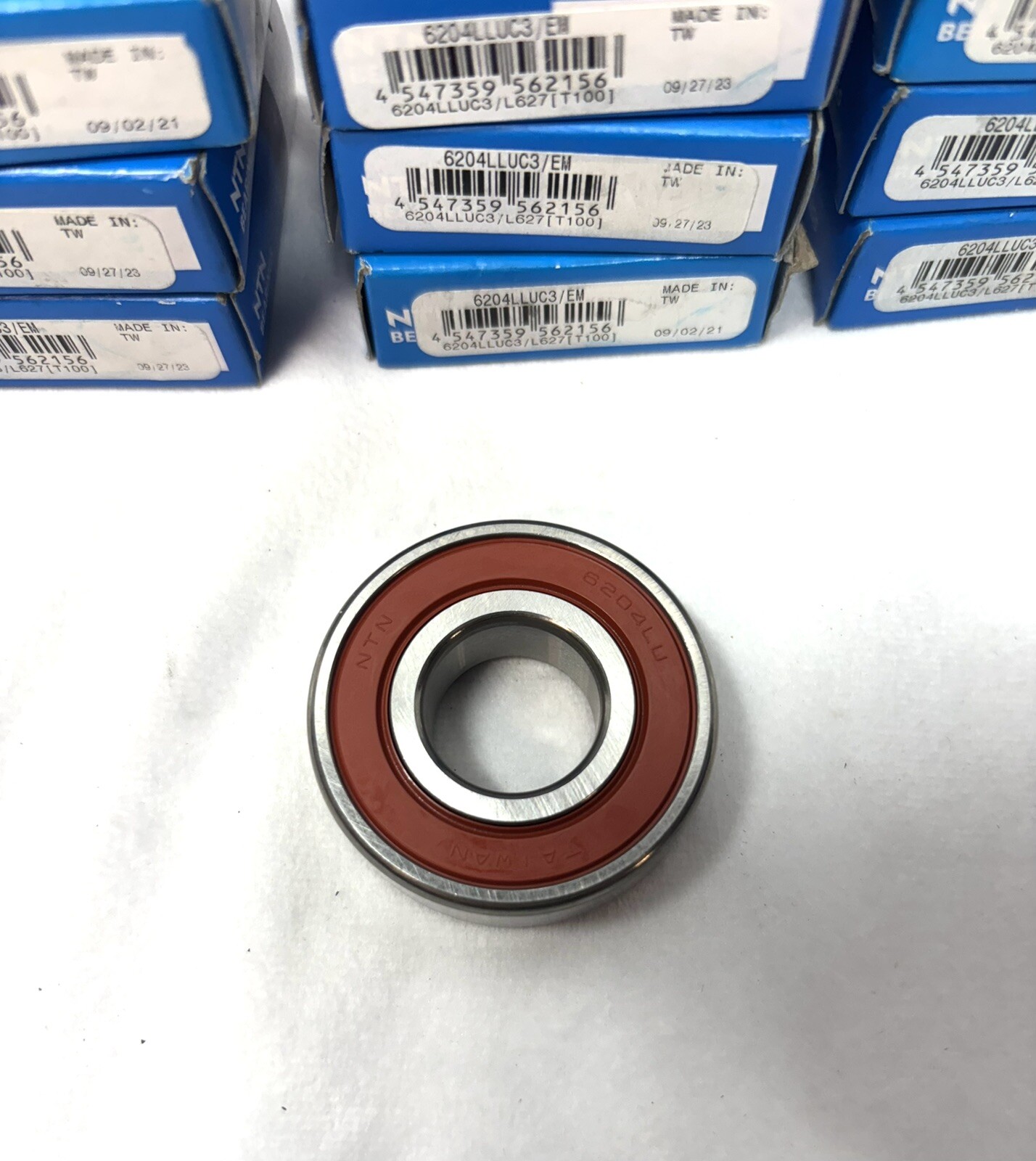 NTN 6204LLUC3/EM, Single Row Radial Ball Bearings, Lot of 12, New
