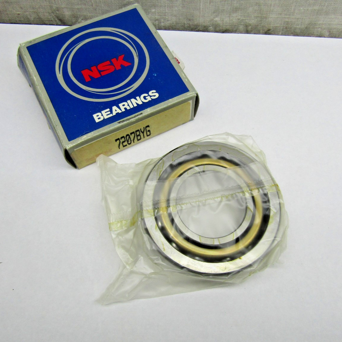 NSK 7207BYG 35mm x 72mm x 17mm Angular Contact Bearing