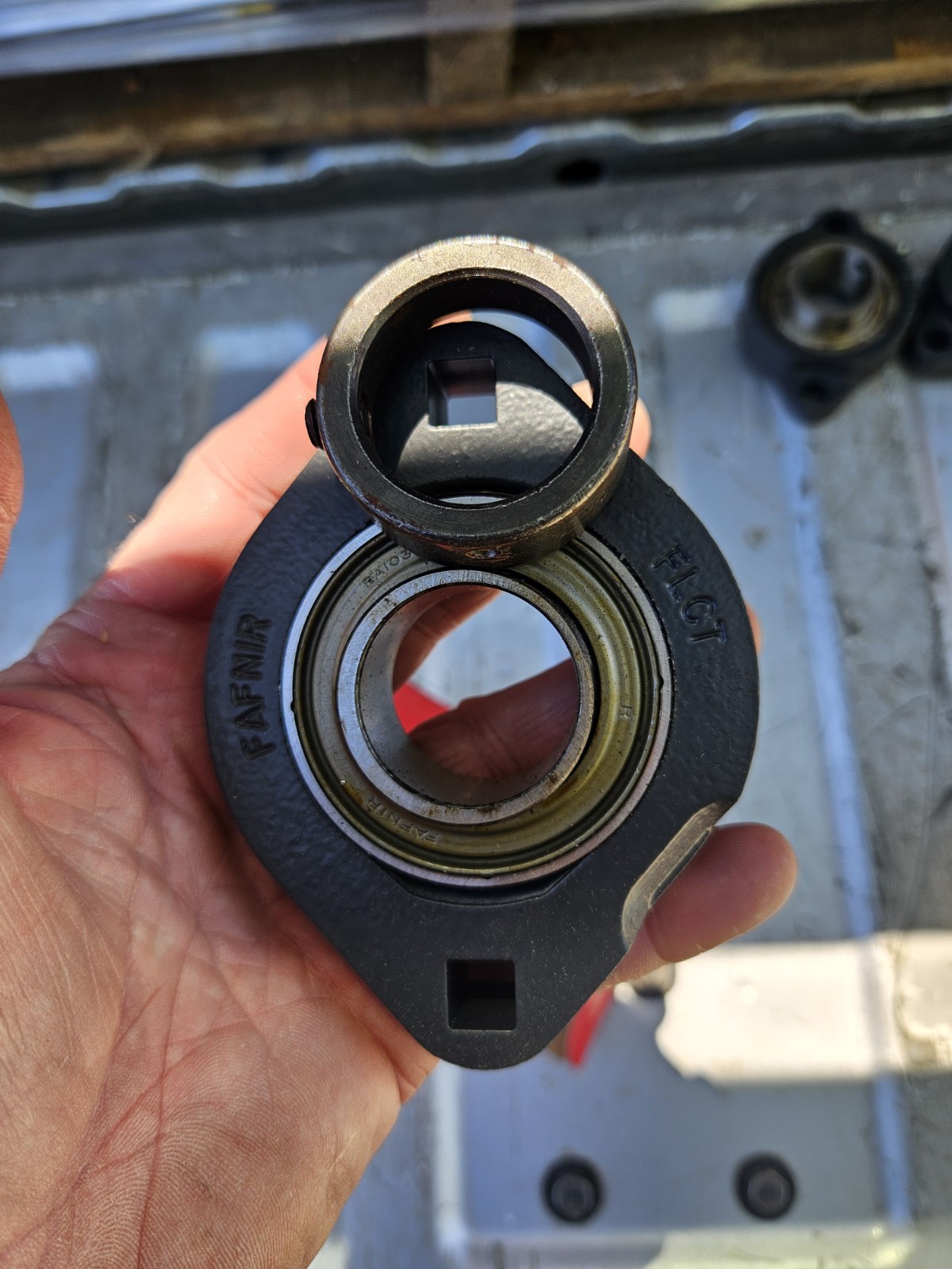 Fafnir FLCT1 1/4S Two-Bolt Flange Ball Bearing Unit – 1-1/4 in Bore, 2-Bolt NOS