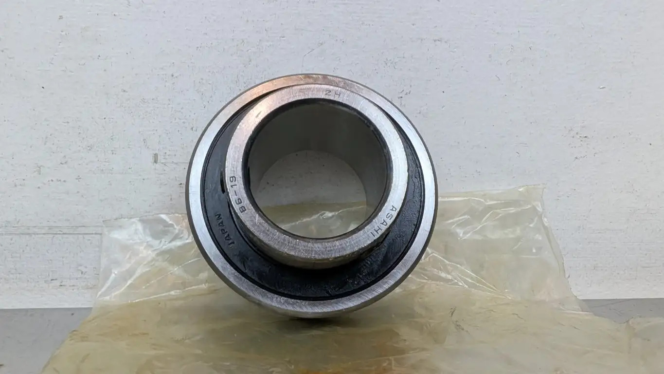 AMI Bearings B6-19 Set Screw Insert Bearing 206PR-E 1-3/16″ 2.4409″ 1.594″