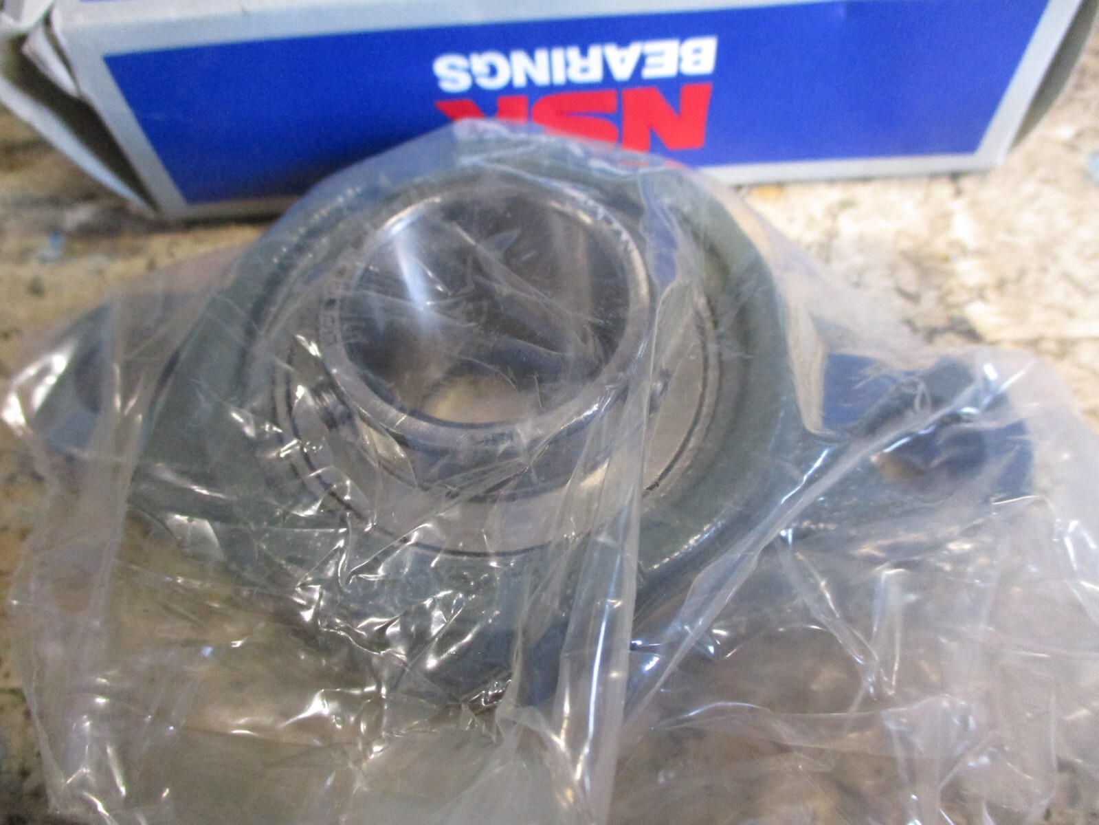 NSK UCFL206-20S Bearing Unit NSK UWJ-UJ Bearing Unit NSK UCFL206-20S *NEW*