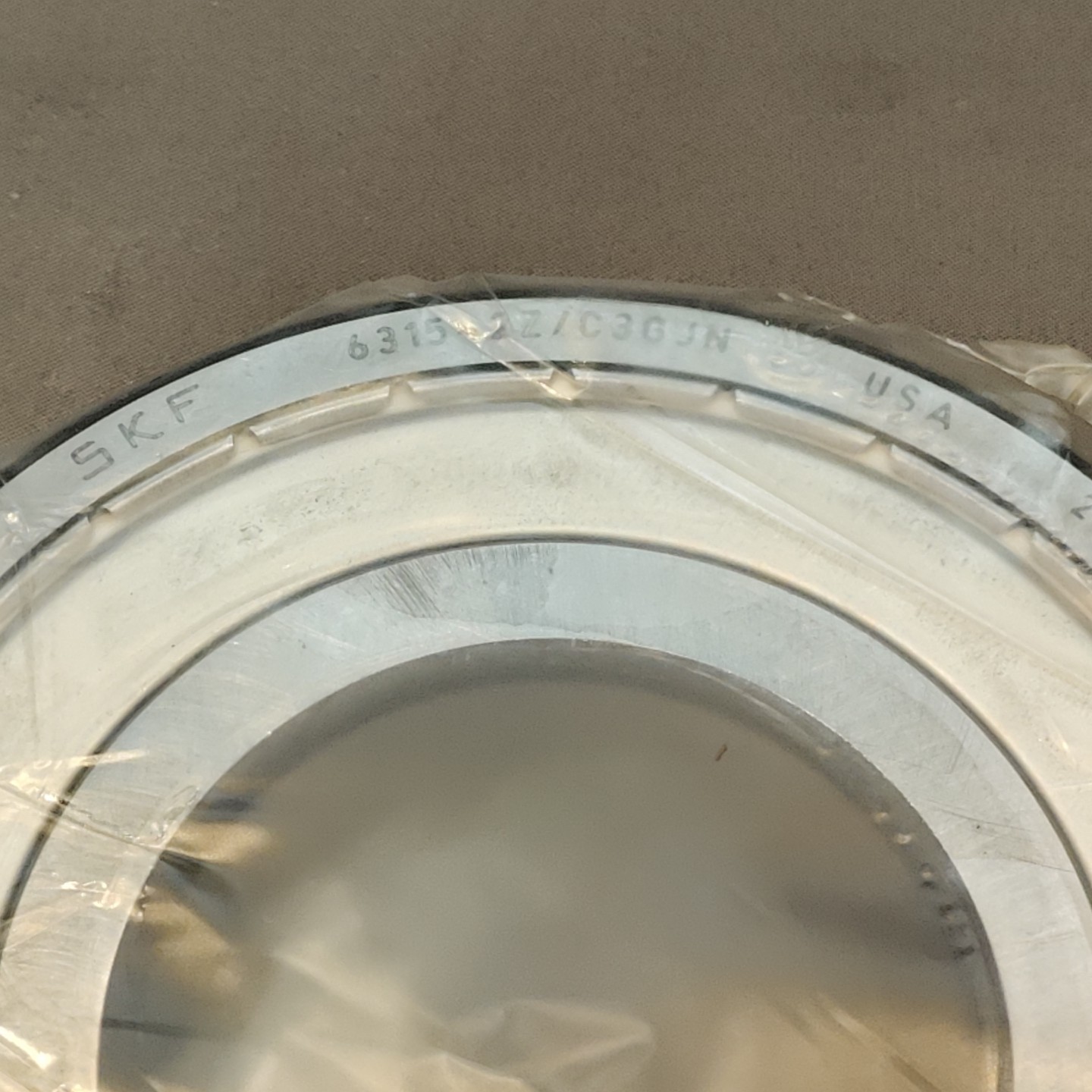 SKF 6315-2ZJEM Deep Groove Ball Bearing 75x160x37mm 6315-2Z/C3GJN